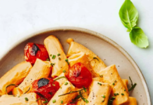 Red Pepper Creamy Pasta: A Summer Afternoon with Bursting Cherry Tomatoes